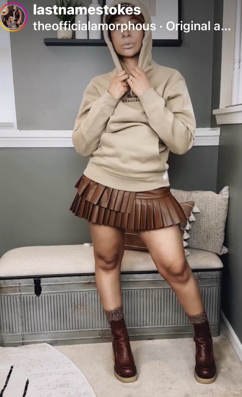 Shorts Outfits Classy, Afro Punk Outfits, Wedding Shorts, Winter Stockings, Fall Forward, Outfits Classy, Stylish Summer Outfits, Skirt And Sneakers, Shorts Outfits