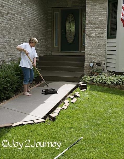 How to {Stain} a {Concrete Walkway} -- Step by step instructions! Stepping Stone Walkways, Stain Concrete, Concrete Stain, Concrete Walkway, Front Walkway, Porch Steps, Painted Concrete Porch, Concrete Porch, Painting Concrete