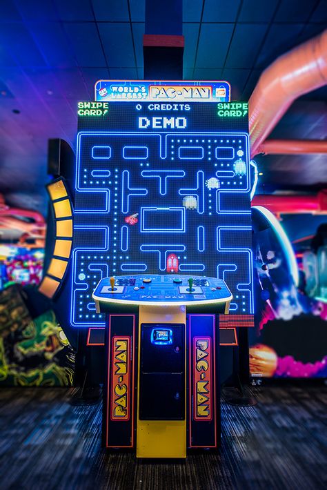 Game Arcade Aesthetic, Arcade Setup, Arcade Games Aesthetic, Arcade Business, Video Game Bar, Modern Arcade, Neon Arcade, Bar Arcade, Arcade Design