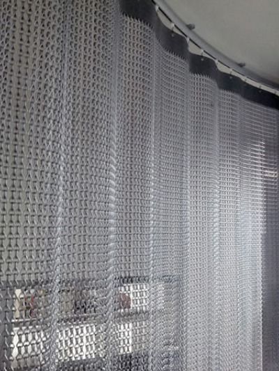 Anodized aluminum chain link curtain is increasingly used in indoor and outdoor applications. There are three main reasons why anodized chain link curtain is so popular. First, anodized aluminum has superior corrosion resistance, wear resistance and paint primers and glues Curtains To Go, Movable Walls, Steel Curtain, Drop Cloth Curtains, Curtain Room, Metal Curtain, Metal Screen, Beaded Curtains, Curtains With Rings