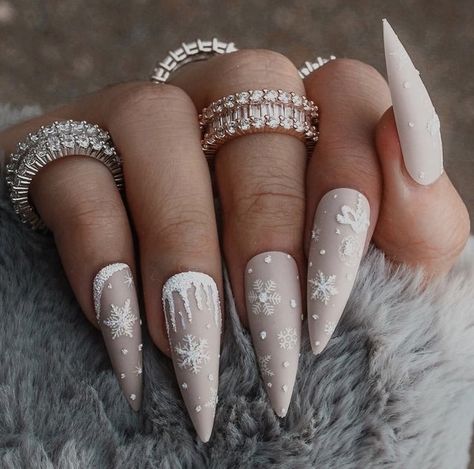 Snow Angel Nails, Christmas Angel Nails, Winter Time Nails, Christmas Snow Nails, Snowglobe Nails, Wintry Nails, Stiletto Christmas Nails, Icicle Nails, Snowy Nails