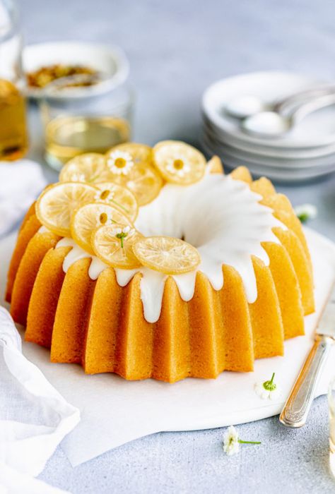 Bundt Cake Decorations, Vanilla Icing Recipe, Simple Vanilla Icing, Lemon Olive Oil Cake, Lemon Bundt Cake, Lemon Olive Oil, Candied Lemons, Oil Cake, Vanilla Icing