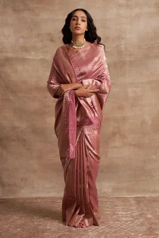 Shop for Kasturi Kundal Pink Silk Banarasi Handloom Saree for Women Online at Aza Fashions Banarasi Saree Look For Wedding, Pink Saree Silk, Pink Banarasi Saree, Indian Wedding Deco, Onion Pink, Formal Saree, Brocade Saree, Sari Design, Fashion Illustration Sketches Dresses