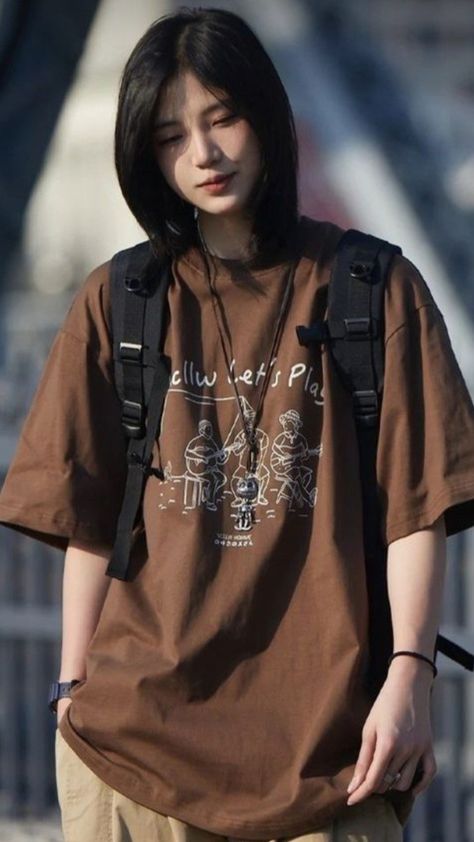 Boyish Outfits Tomboys, Girly Tomboy Outfits, Casual Tomboy Outfits, Asian Tomboy, Cute Tomboy Outfits, Tomboyish Outfits, Tomboy Girls, Tom Girl, Boyish Girl