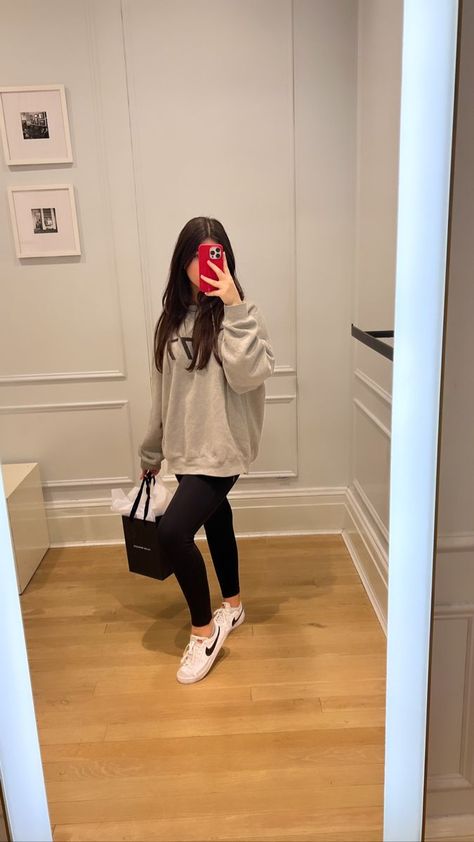 Low Rise Nike Blazers Outfit, Nike Blazer Fits, Lululemon Shoes, Nike Shoes Outfits For Women, Nike Blazers Outfit, Daily Fits, Band Trip, Basic Ootd, Blazer Outfit Ideas