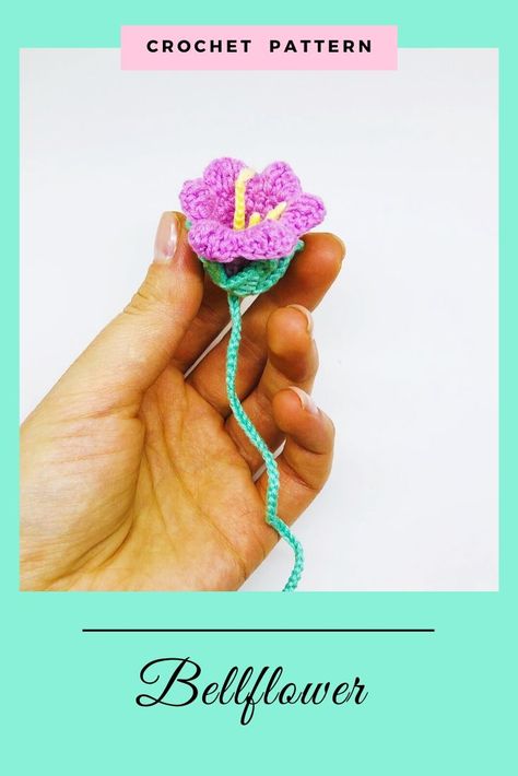 Crochet Bellflower, Flower Bouquet Tutorial, Crochet Flower Bookmark, Easy Crochet Flower, Crochet Flower Pattern, Crochet Flower Bouquet, Super Easy Crochet, Bouquet Tutorial, Crochet Flowers Easy