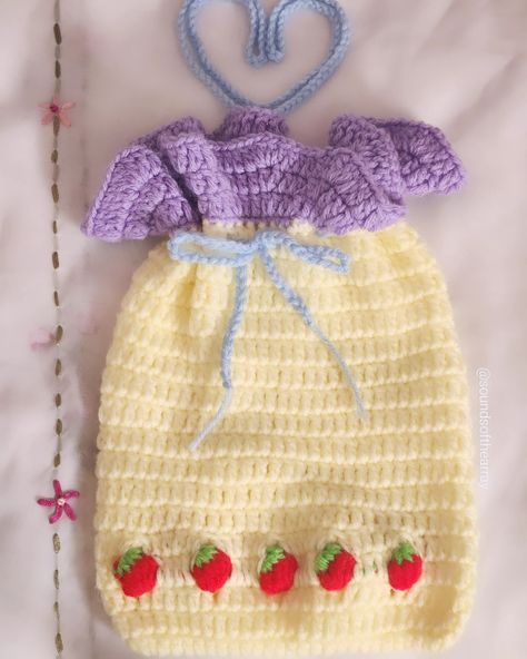 twice minas strawberry crochet pouch! both over the shoulder and hanging on your arm are available on my depop! linked in bio 🍓 pattern: @vii.crochet ~ #crochet #crocheting #crocheter #crochetaesthetic #twicemina #twice #kpop #트루트이스 #mina #crochetersofinstagram #crochetbags #fiberart #fiberartist #smallbusiness #smallcrochetbusiness #blackownedbusiness #crochetersofinstagram #crochetbags ##fiberart #fiberartist #smallbusiness #smallcrochetbusiness #blackownedbusiness Kpop Crochet, Strawberry Crochet, Crochet Pouch, Crochet Business, Twice Kpop, Acrylic Flowers, Not For Sale, Crochet Bag, Laptop Bag