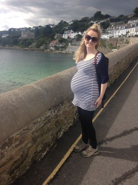 A SINGLE mother was told to “f*** off back to London” when she bought a house in a UK seaside town. Rebecca Tidy, 35, said Cornish locals mouthed bitter words when she invested in an abandoned cottage in St Mawes. Rebecca decided to buy the property in the picturesque town as a holiday let for […] Seaside Town Aesthetic, Sea Side Town, Old Seaside Town Aesthetic, England Seaside Town, Beach House Uk Cornwall England, Tent Living, Life On A Budget, Fancy Restaurants, Abandoned Property