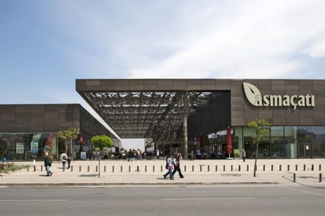 Architects: Tabanlioglu Architects Location: Izmir, Turkey Project Year: 2009 Project Area: 22,760 sqm Photographs: Thomas Mayer Asmacati Shopping Center Architecture, Shopping Mall Design, Mall Facade, Shopping Mall Architecture, Retail Facade, Retail Architecture, Mall Design, Commercial Architecture, Architecture Office