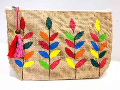 Jute Bags Design Handmade Painting, Jute Painting Ideas, Jute Bag Designs Ideas, Jute Bags Ideas, Jute Bags Design Handmade, Jute Bag Painting Ideas, Hand Painted Bags, Hand Bags Ideas, Jute Bags Design