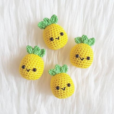 Fruit Crochet Pattern Free, Tropical Crochet, Fruit Crochet, Knitting Amigurumi, Me Up, Crochet Fruit, Crochet Keychain Pattern, Pola Amigurumi, Mode Crochet