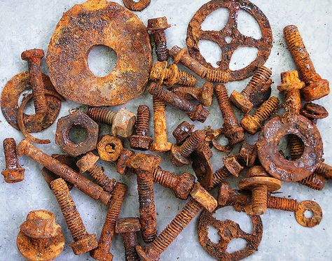 Landscape Timber Crafts, Rusty Junk, Arizona Decor, Rust Never Sleeps, Rust In Peace, Junk Yard, Cubby House, Eden Project, Peeling Paint