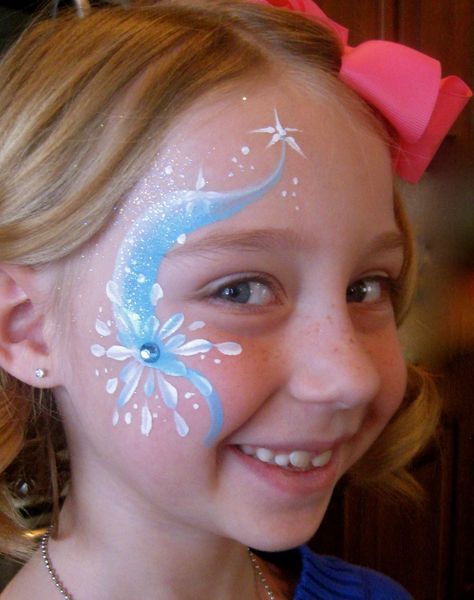 frozen face painting | Face painting frozen faces Frozen Face Paint, Carnaval Make-up, Princess Face Painting, Christmas Face Painting, Frozen Face, Cheek Art, Painting Faces, Girl Face Painting, Face Painting Tutorials