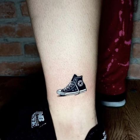 Converse Shoe Tattoo, Sneaker Tattoo, Converse Tattoo, All Star Tattoo, Ab Tattoo, Shoe Tattoos, Hyper Realistic Tattoo, Wolf Tattoo Sleeve, Arm Tats