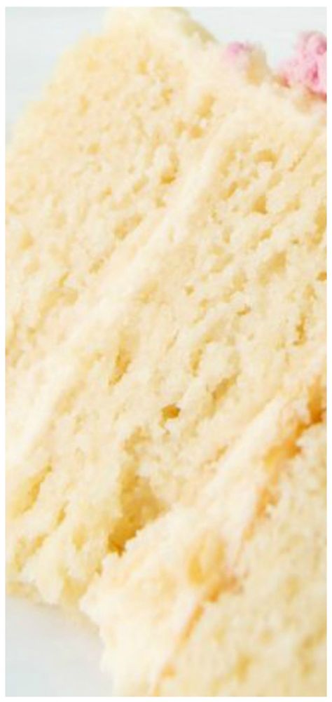 Vanilla Cake Recipe Fluffy, Very Vanilla Cake, Vanilla Cake Sourcream, Vanilla Cake With Vanilla Frosting, Light And Fluffy Vanilla Cake Recipe, Vanilla Bakery Cake, Homemade French Vanilla Cake, How To Make Vanilla Cake From Scratch, Vanilla Dream Cake