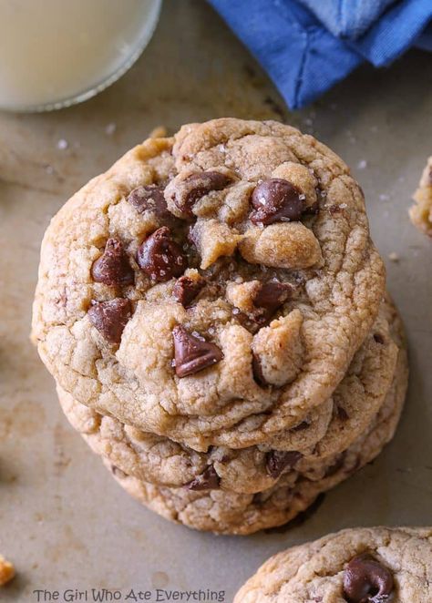 Browned Butter Chocolate Chip Cookies, Brown Butter Chocolate Chip, The Girl Who Ate Everything, Brown Butter Chocolate Chip Cookies, Browned Butter, Chocolate Chip Recipes, Chips Recipe, Butter Chocolate, Köstliche Desserts