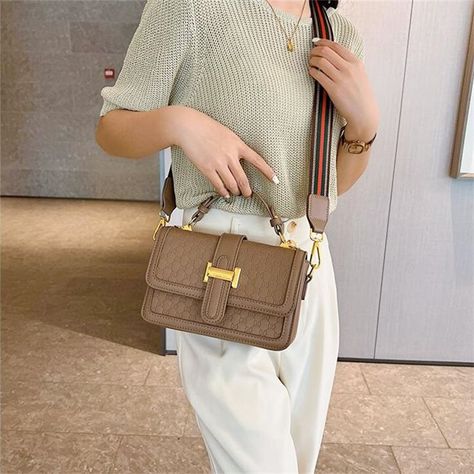 Latest Bags For Women 2023, Latest Hand Bag Designs, Bags For Women 2023, Latest Bags, Fashion Lady, Bags Fashion, Latest Shoes, Shopping Bags, Womens Tote