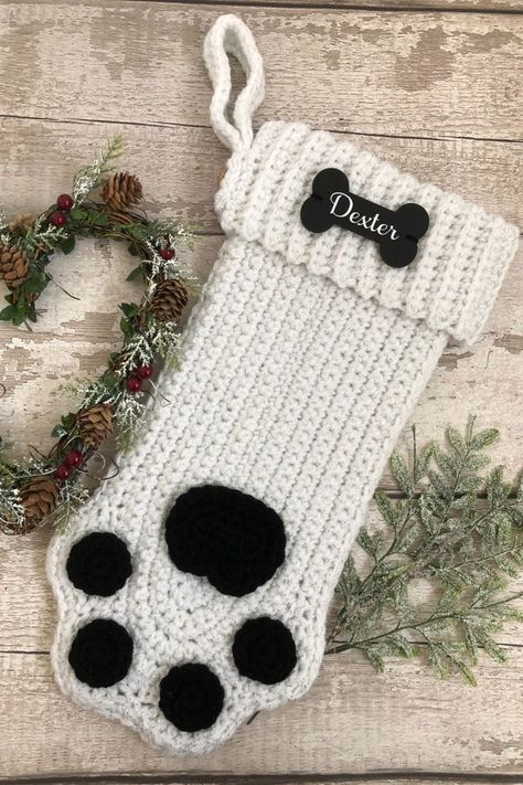 Christmas Stocking Pattern Free, Knitted Christmas Stocking Patterns, Cat Christmas Stocking, Crochet Christmas Stocking Pattern, Crochet Pet, Crochet Stocking, Dog Christmas Stocking, Crochet Christmas Stocking, Christmas Stockings Diy