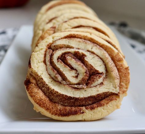 Cinnamon Roll Cookies Cinnamon Roll Cookies Recipe, Easy Snickerdoodle Recipe, Snickerdoodle Cookies Easy, Cinnamon Roll Cookies, Snickerdoodle Recipe, Cake Mug, Quick Treats, Cinnamon Cookies, Roll Cookies