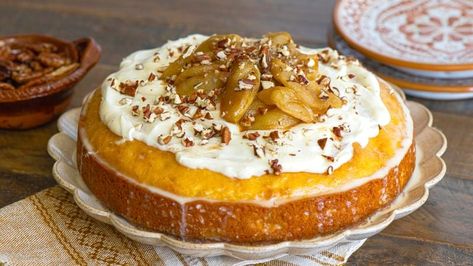 Apple Tres Leches Cake, Autumn Apples, Tres Leches Cake Recipe, Betty Crocker Cake, Easy Apple Cake, Leches Cake, Apple Dump Cakes, Fall Menu, Cake Mix Cookie Recipes