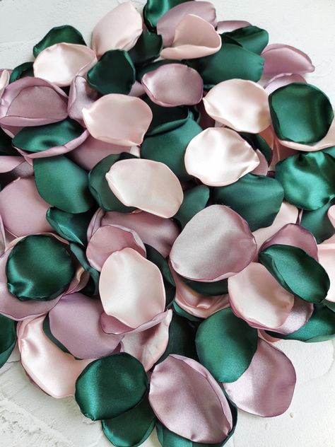 Green And Mauve Wedding, Mauve Decor, Emerald Green And Pink, Emerald Green Decor, Emerald Wedding Colors, Dusty Pink Wedding, Dark Green Wedding, Dusty Pink Weddings, Wedding Binder