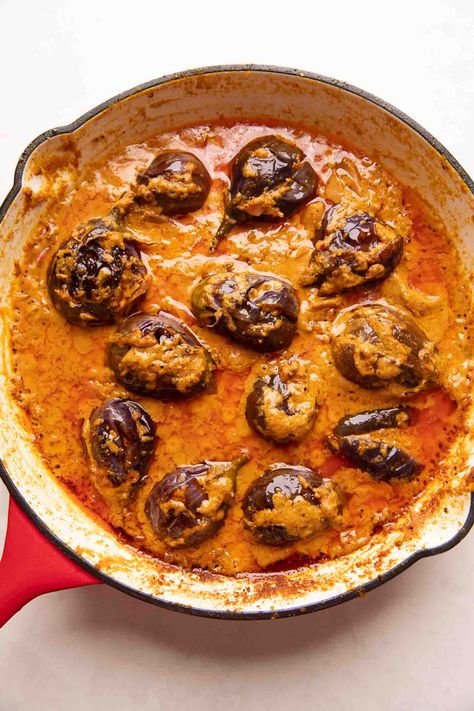 Bagara Baingan, Gutti Vankaya, Brinjal Curry, Indian Vegetable Recipes, Eggplant Curry, Chana Dal, Food Story, Bite Size Appetizers, Mouthwatering Recipes