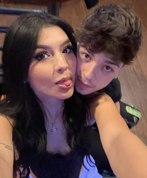 Yael Bernal, Joey Birlem, Couple Goals Teenagers, Real Love, Love Languages, Cute Couple Pictures, Cute Couple Videos, Couple Pictures, Photo Dump