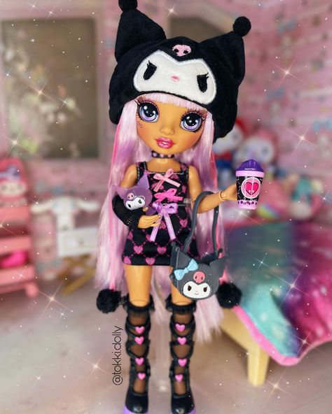 Lol Omg Dolls Aesthetic, Rainbow High Restyle, Rainbow High Dolls, Rainbow Dolls, Kawaii Cutecore, Cute Kuromi, Adorable Homes Game, Amazing Halloween Makeup, Doll Aesthetic