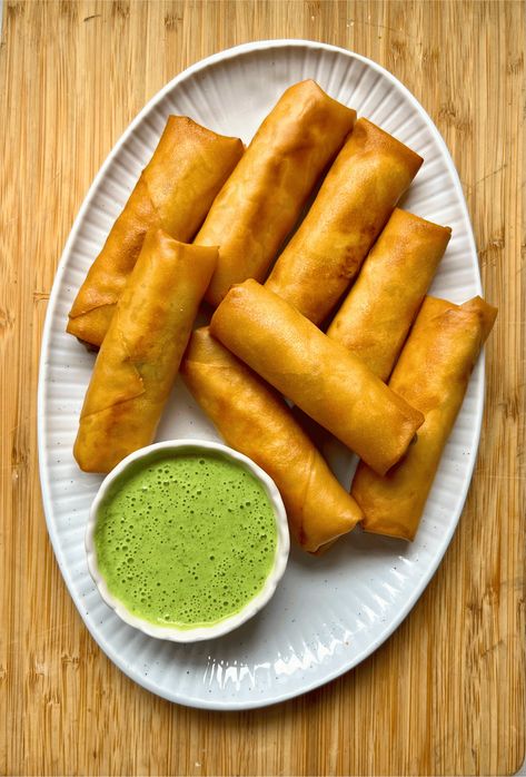 Crispy Chicken Spring Rolls Spring Rolls Chicken, Chicken Spring Rolls, Filo Pastry, Green Chutney, Garlic Head, Ramadan Recipes, Crushed Garlic, Plain Flour, Crispy Chicken