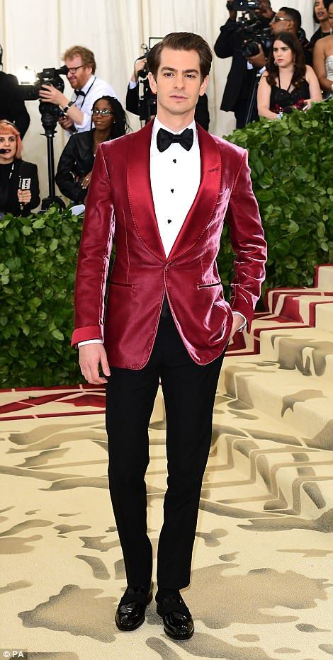 Red And Gold Suits For Men, Formal Christmas Party Outfit Men, Red Tuxedo For Men Prom, Queer Formal, Red Suit Men, Red Dress Ideas, Great Gatsby Outfit, Andy Garfield, Red Tux