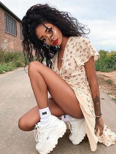 Chunky Trainers Outfit, London Outfit Ideas, Buffalo Sneakers, Black Natural Hair, Nyane Lebajoa, Buffalo Shoes, Outfit Pics, Buffalo Boots, Trainers Outfit