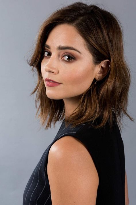 Jenna Coleman Hair, Jenna Coleman Style, Toni Stark, Jenna Louise Coleman, Lob Haircut, Jenna Coleman, Penteado Cabelo Curto, Happy Hair, Celebrity Hairstyles