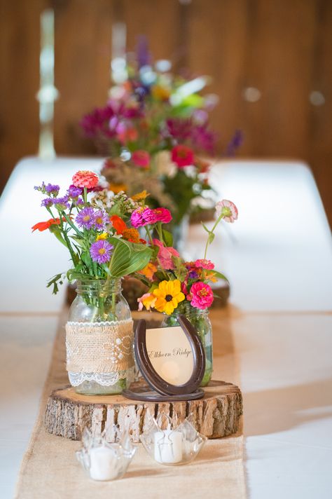 Diy Wedding Centerpieces Wildflowers, Wildflower Party Theme Table Settings, Wild Flower Centerpiece Round Table, Wildflower Bud Vases Wedding, Wild Flower Table Centerpieces, Wildflower Table Decor, Wild Flower Themed Wedding, Wildflower Sweetheart Table, Wildflower Table Setting