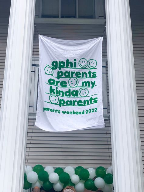 Sorority Parents Weekend Themes, Family Day Banner Sorority, Moms Weekend Sorority Banner, Family Weekend Sorority Banner, Moms Day Sorority Activities, Sorority Parents Weekend Banner, Sorority Homecoming Banners, Family Weekend Banner, Moms Weekend Sorority