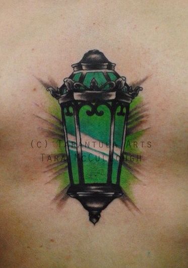 Gatsby believed in the green light... Lantern Reference, Great Gatsby Tattoo, Green Lantern Tattoo, Light Tattoos, Lantern Tattoo Design, Tattoo Ideas For Female, Green Tattoo, Comic Book Tattoo, Creative Tattoo Ideas