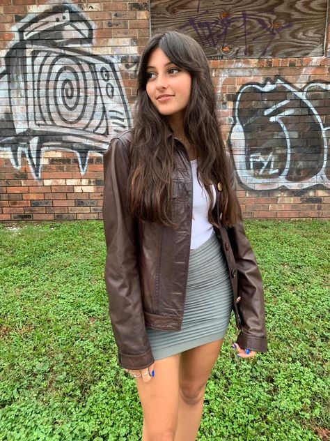 Leather jacket, brown, skirt outfit Dark Brown Leather Jacket Outfit, Brown Sweater Dress Outfit, Brown Skirt Outfit, Brown Leather Jacket Outfit, Denim Mini Skirt Outfit, Leather Jacket Street Style, Young Outfit, Dark Brown Leather Jacket, Brown Sweater Dress