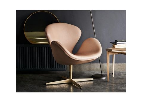 Swan Chair by Fritz Hansen for Cult | est living Design Directory Fritz Hansen Furniture, Crystal Chandelier Kitchen, Chair Classic, Swan Chair, Berlin Design, Interior Design Renderings, Tiffany Style Table Lamps, Easy Chairs, Iconic Chairs