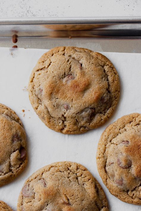 Best Rye Chocolate Chip Cookies - Pretty. Simple. Sweet. Brown Sugar Cookie Recipe, Creaming Method, Gooey Cookies, Cookie Recipes Unique, White Chocolate Macadamia, Almond Biscotti, Favorite Cookie Recipe, Chocolate Chunk Cookies, Caramel Flavoring