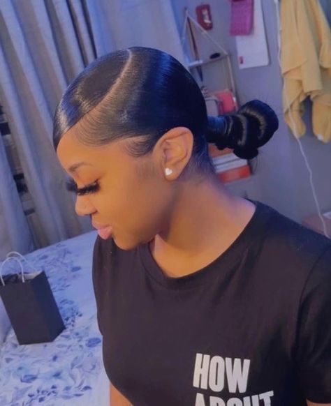 Ponitalli Hairstyle Black Women, Black Ponytail, Girly Hairstyles, Natural Hair Growth Tips, High Ponytail Hairstyles, Sleek Ponytail Hairstyles, Pony Tails, Black Ponytail Hairstyles, Edges Hair