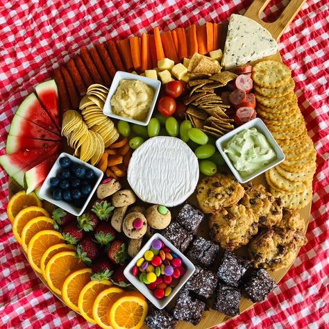 Danielle on Instagram: “My sweet & savoury platter was hit with both kids & adults 😁” Sweet And Savoury Platter, Sweet And Savoury Grazing Platter, Savoury Platter, Grazing Boxes, Grazing Platter, Chef Inspiration, Grazing Tables, Afterschool Activities, Sweet Savory