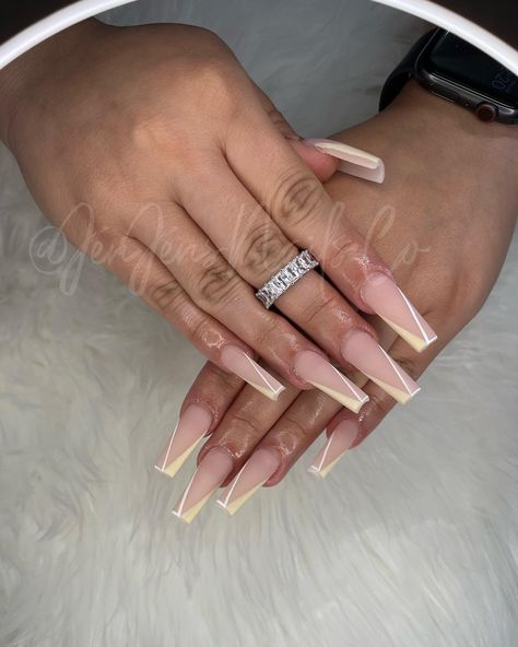 V Cut Nails, V Cut French Tip Nails, V French Tip, Border Nails, Nail Inspired, Cut Nails, Neutral Nail Designs, Neutral Nail, How To Cut Nails