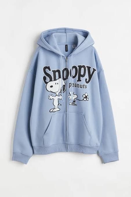 Blue Snoopy, Snoopy Items, Oversized Hooded Jacket, Oversized Sweatshirt, Dream Clothes, Woodstock, Look Cool, Fashion Company, Pretty Outfits