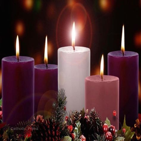 'Advent Wreath with the 'Christ' Candle'  #SaintJohnPaulII #Christmas2018 #ChristmasTide #ChristtheLight #SacredArtandImages #CatholicPriestMedia #Catholic_Priest Advent Hope, Advent Sunday, Third Sunday Of Advent, Advent 2023, Advent Prayers, First Sunday Of Advent, Happy Teacher, Joy Quotes, Advent Season