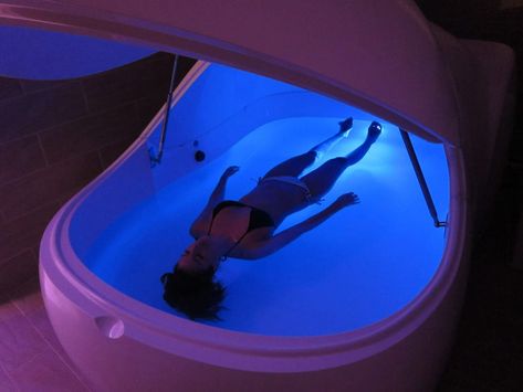 I paid $69 to spend an hour in a pitch-black sensory deprivation tank. Flat Roof Shed, Float Spa, Deprivation Tank, Float Tank, Spa Images, Float Therapy, Light Box Diy, Diy Roman Shades, Truck Diy