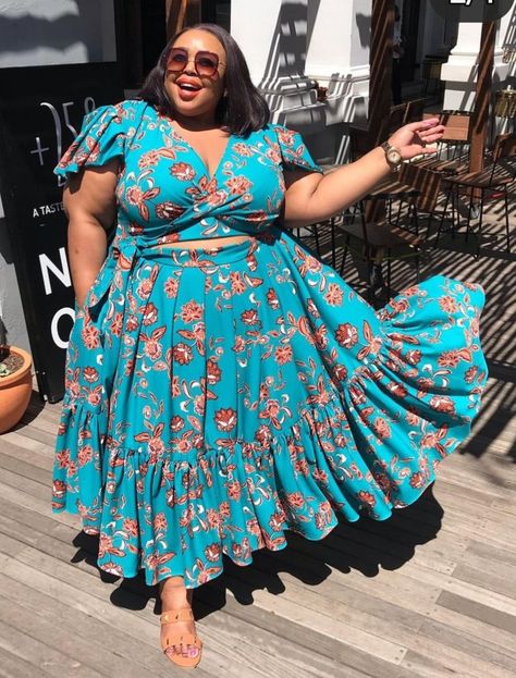 Plus Size Traditional Dresses African, African Attire Dresses, Shweshwe Dresses, Women Dresses Classy, Look Plus Size, Best African Dresses, African Print Dress Designs, African Maxi Dresses, Curvy Women Outfits