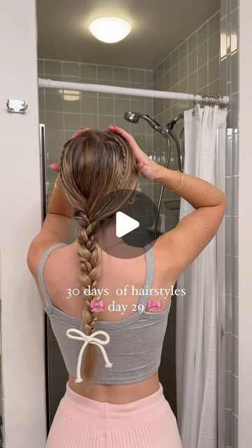 bayleigh barnes on Instagram: "day 29 🤭 easy braided hairstyle 🎀🫶🏼   #hairstyleinspo #easyhairstyles" Braid For Layered Hair, French Braid With Ribbon, Cute And Quick Hairstyles, Really Easy Hairstyles, Cute Easy Hairstyles For School, Easy Quick Hairstyles, Easy Braided Hairstyle, Florida Hair, Easy Braid Hairstyles