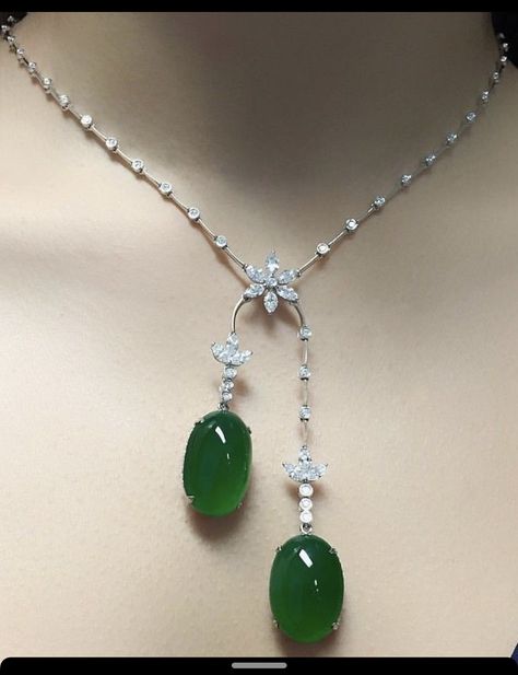 Beautiful Diamond Necklace, Bridal Fashion Jewelry, Diamond Jewelry Necklace, Diamond Jewelry Designs, Fancy Jewelry, Jewelry Design Necklace, Jade Jewelry, Gold Jewellery Design, Gold Jewelry Fashion