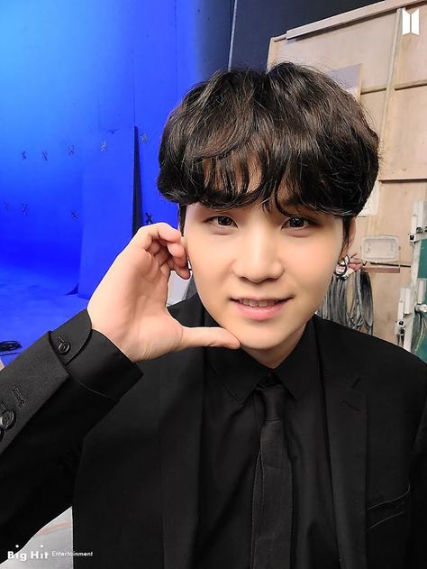 BTS's Suga Reveals What Rehab Has Been Like Since He Got Shoulder Surgery - Koreaboo Boy Sign, Suga Suga, Shoulder Surgery, Baby Kittens, Kim Taehyung Wallpaper, Min Suga, Bts Yoongi, Daegu, Bts Suga