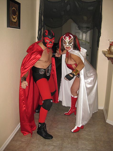 Us as Luchadores (Mexican Wrestlers) luchador costumes. Luchadores costume Mexican Halloween Costume, Mexican Halloween, Costumes For Couples, Funny Couple Halloween Costumes, Costumes Funny, Mexican Wrestler, Fairy Halloween Costumes, Holloween Costume, Cute Couple Halloween Costumes