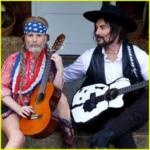 Jessica Simpson Wears a Beard for Her Willie Nelson Costume! Willie Nelson Costume, Music Artist Costume, Artist Costume, Breakfast Nutrition, Recipes Lunch, Eric Johnson, Halloween This Year, Old Singers, Willie Nelson